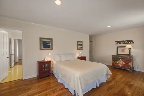 568 Plymouth Drive Inverness IL 60067