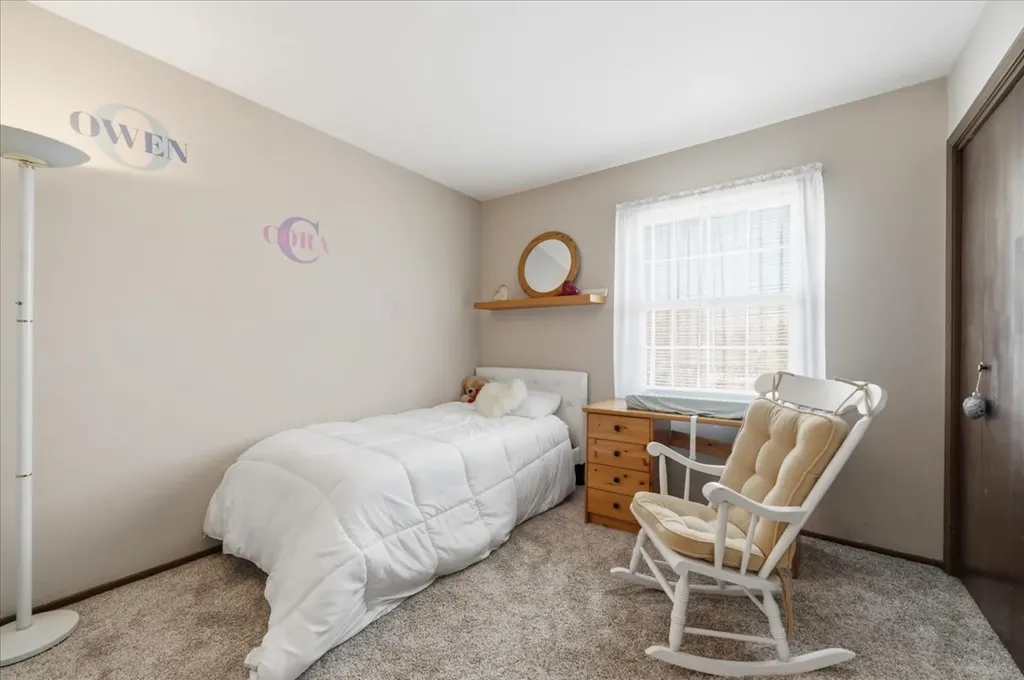 23W281 Cambridge Court Glen Ellyn IL 60137