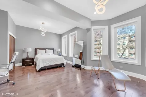 461 West Melrose Street Chicago IL 60657