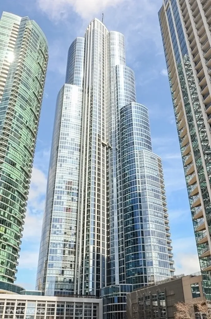 1211 South Prairie Avenue Chicago IL 60605
