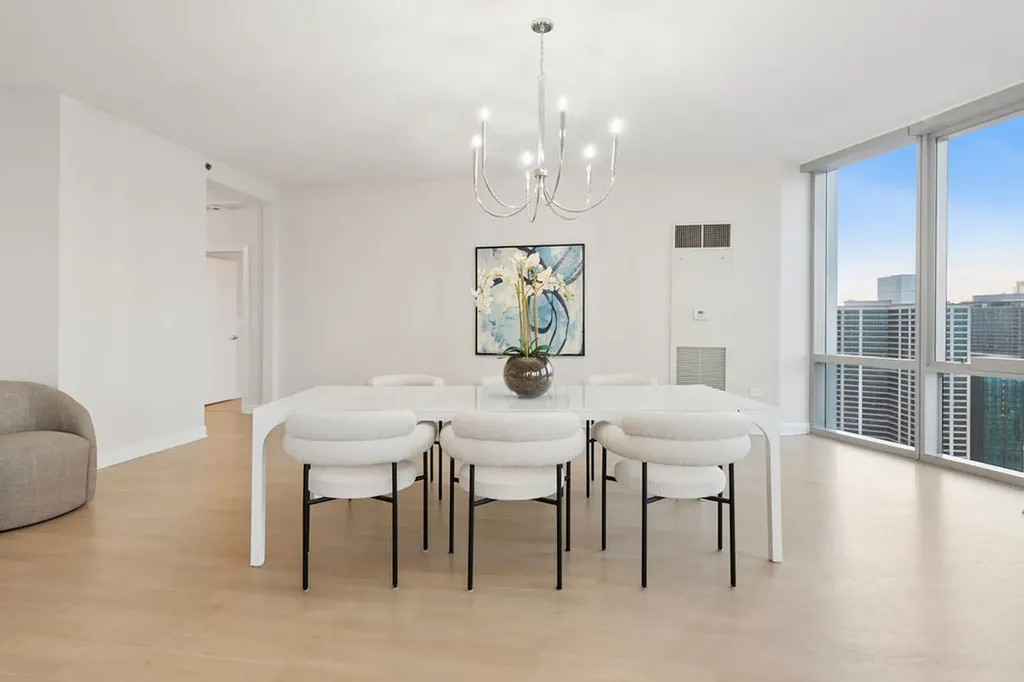 1211 South Prairie Avenue Chicago IL 60605