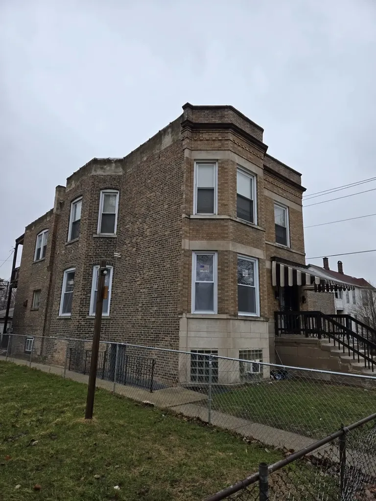 7514 South Dante Avenue Chicago IL 60619