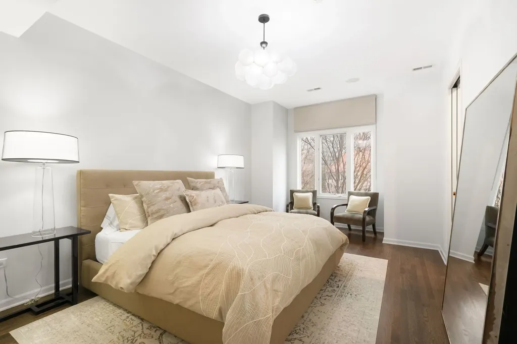 1733 South Prairie Avenue Chicago IL 60616