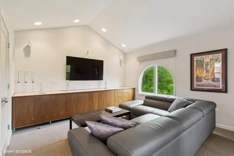1733 South Prairie Avenue Chicago IL 60616