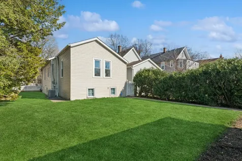 1580 Florence Avenue Evanston IL 60201