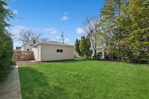 1580 Florence Avenue Evanston IL 60201