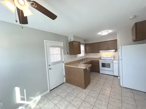 12725 South Saginaw Avenue Chicago IL 60633