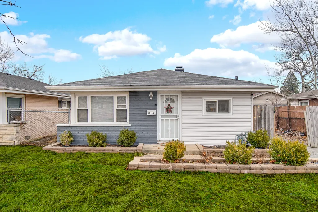 16145 Hermitage Avenue Markham IL 60428