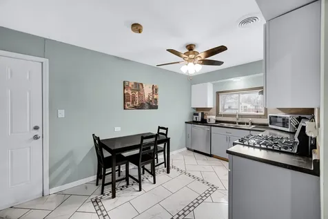 16145 Hermitage Avenue Markham IL 60428