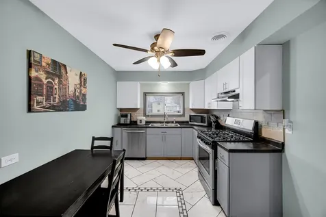 16145 Hermitage Avenue Markham IL 60428