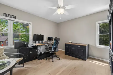 1430 Allyson Court Libertyville IL 60048