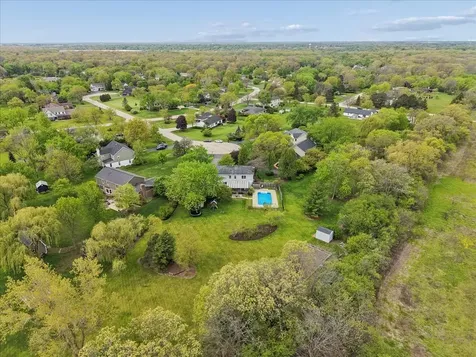1430 Allyson Court Libertyville IL 60048