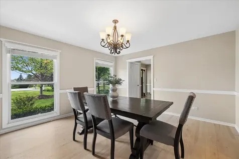 1430 Allyson Court Libertyville IL 60048