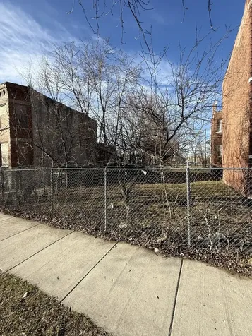 4202 West Wilcox Street Chicago IL 60624