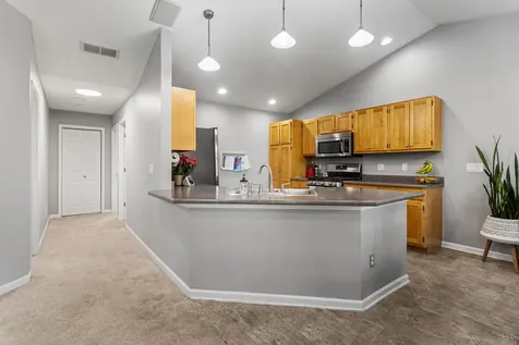 1202 Edgeview Drive Mahomet IL 61853