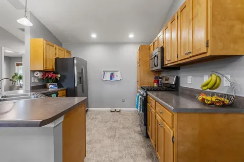 1202 Edgeview Drive Mahomet IL 61853