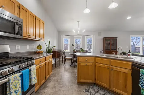 1202 Edgeview Drive Mahomet IL 61853