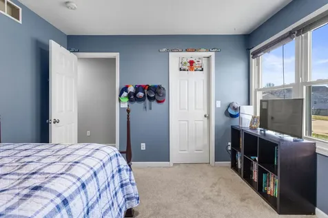1202 Edgeview Drive Mahomet IL 61853