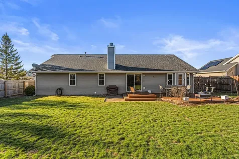 1202 Edgeview Drive Mahomet IL 61853