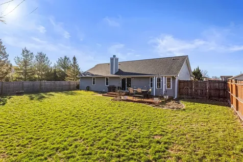1202 Edgeview Drive Mahomet IL 61853