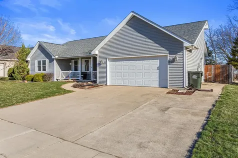 1202 Edgeview Drive Mahomet IL 61853