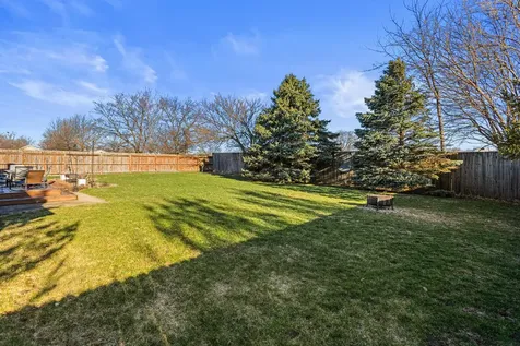 1202 Edgeview Drive Mahomet IL 61853