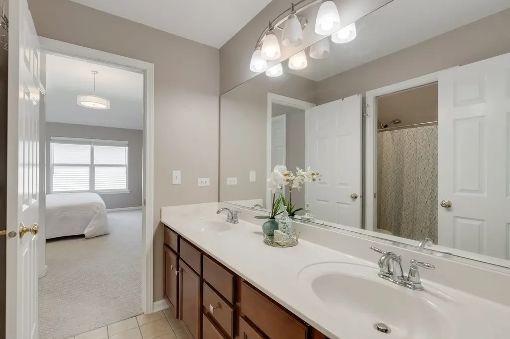 1875 Snead Street Bolingbrook IL 60490