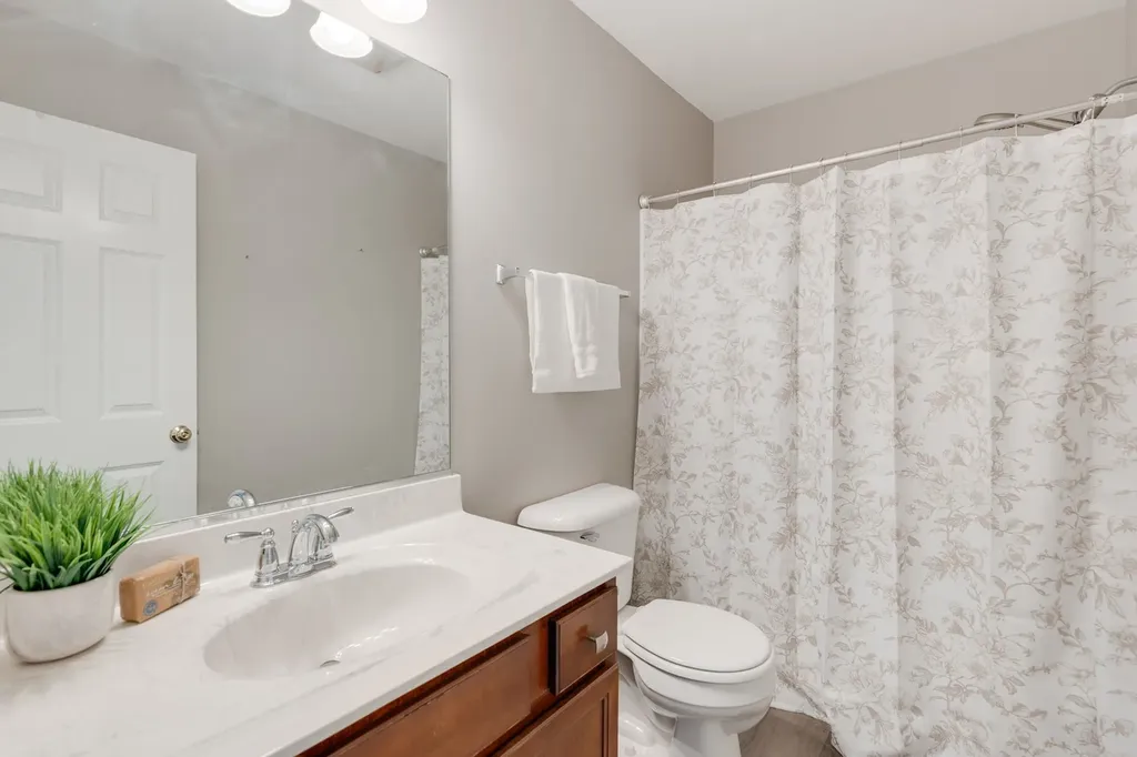 1875 Snead Street Bolingbrook IL 60490