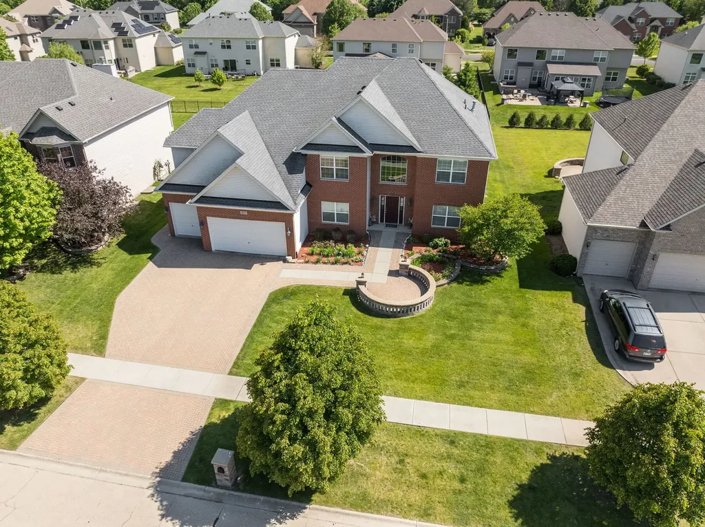 1875 Snead Street Bolingbrook IL 60490