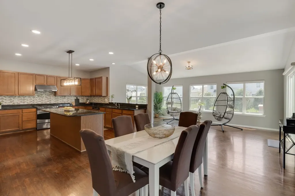 1875 Snead Street Bolingbrook IL 60490