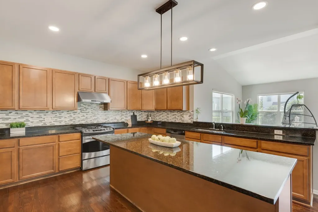 1875 Snead Street Bolingbrook IL 60490