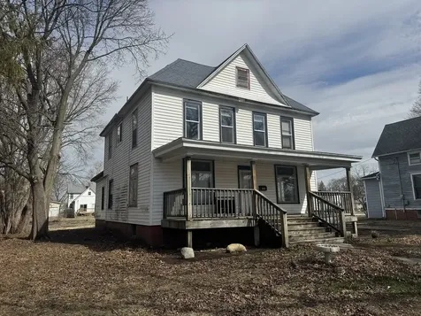 245 East Orleans Street E Paxton IL 60957