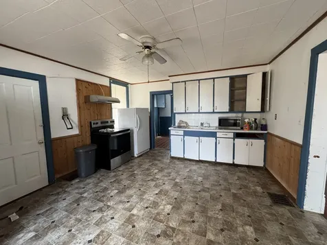 245 East Orleans Street E Paxton IL 60957