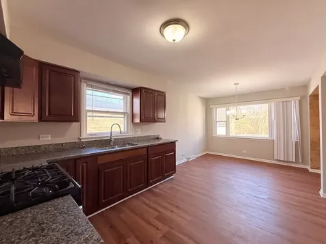 15565 Madison Avenue Dolton IL 60419