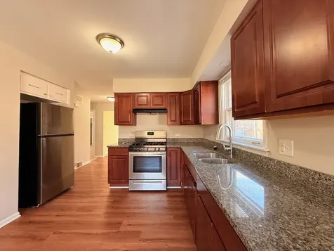 15565 Madison Avenue Dolton IL 60419