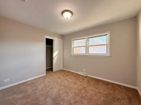15565 Madison Avenue Dolton IL 60419