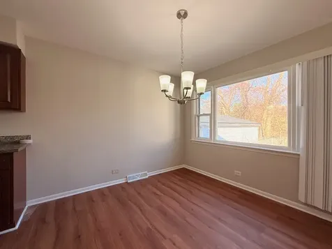 15565 Madison Avenue Dolton IL 60419