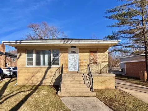 15565 Madison Avenue Dolton IL 60419