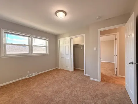 15565 Madison Avenue Dolton IL 60419