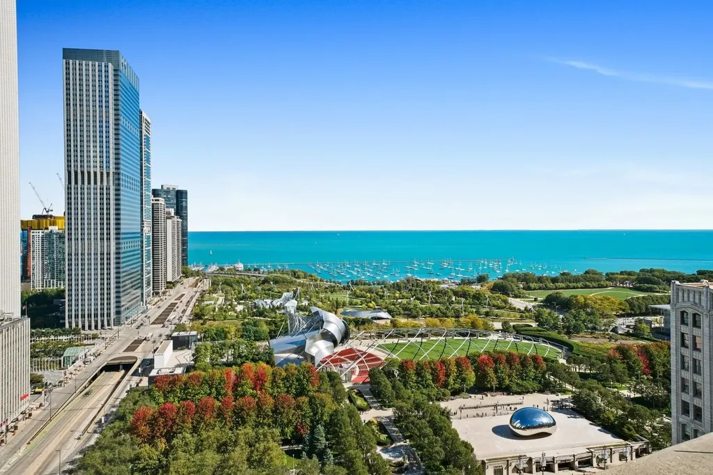130 North Garland Court Chicago IL 60602