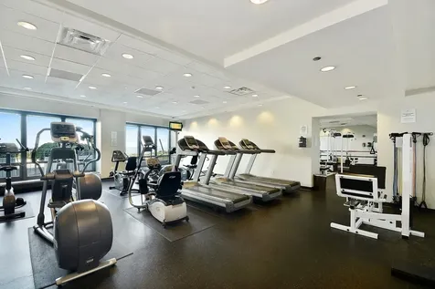 130 North Garland Court Chicago IL 60602