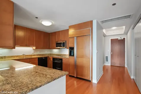 130 North Garland Court Chicago IL 60602