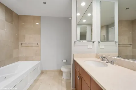 130 North Garland Court Chicago IL 60602