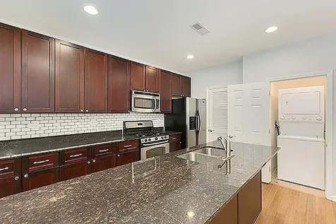 5300 North Lincoln Avenue Chicago IL 60625
