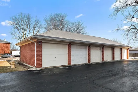 18245 66TH Court Tinley Park IL 60477