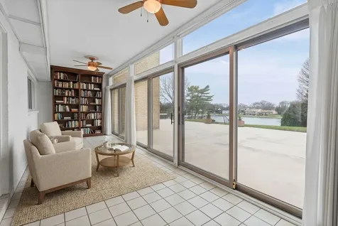 1 North Dee Road Park Ridge IL 60068