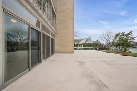 1 North Dee Road Park Ridge IL 60068