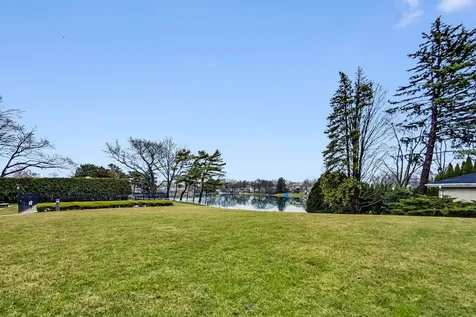 1 North Dee Road Park Ridge IL 60068