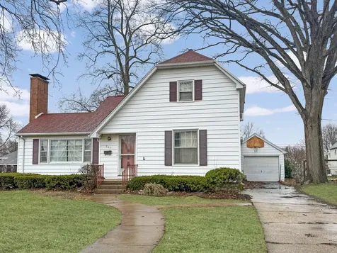 243 West Patton Street Paxton IL 60957