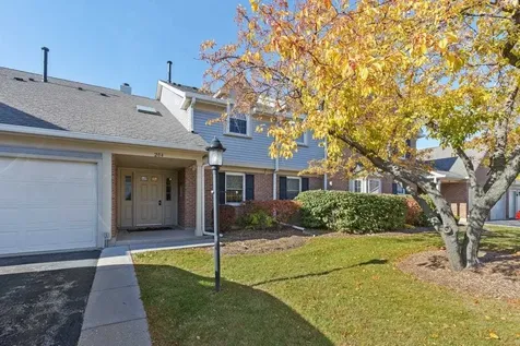 204 Dublin Lane Schaumburg IL 60194